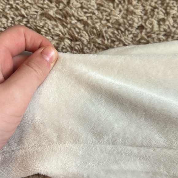 Off white velvet joggers Two small stains in upper left thigh size Large - Picture 3 of 3